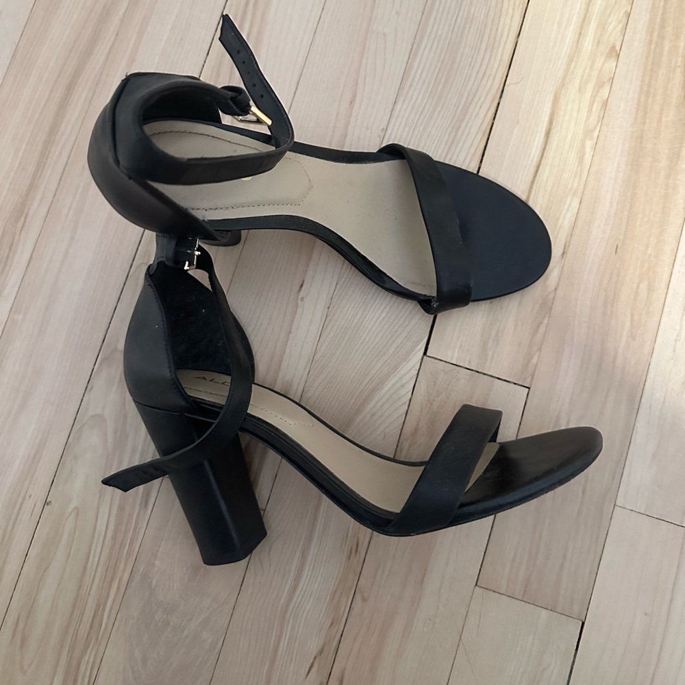 Aldo | Black open toe strappy Heels